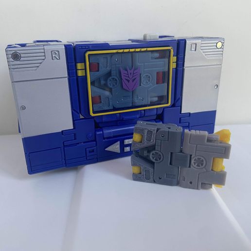 IMG_1314.jpg SCL-02 Volture - Studio Series 86 Laserbeak Remake - Transformers