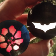Capture_d_e_cran_2016-01-21_a__15.05.37.png Light Up Ornaments (Batman & Gears of War)