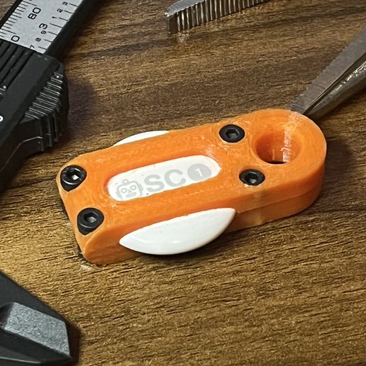 AirTag keychain windowed case "Blockychain" 3D model