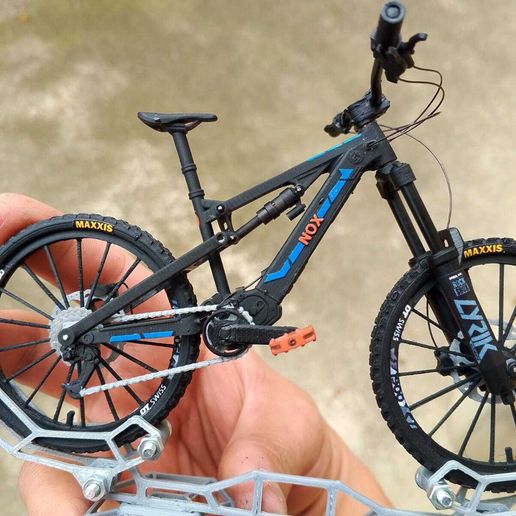 WhatsApp-Image-2025-07-01-at-22.17.08.jpeg NOX 5.9 电动自行车/全铰接式