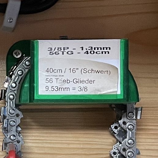 2025-04-19-12.24.19-Kopie.jpg >15 Forestry & chainsaw tools