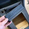 IMG-3642.jpg BMW E30 Aschenbecherabdeckung vorne