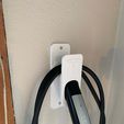 45CA05A3-2511-4B0E-8F35-2AAABF72B1CE.jpeg **TESLA MOBILE CHARGER GEN 2 - CABLE HOLDER WALL MOUNT Bracket for Gen2 UMC North America and EUROPE with bonus Tesla drink coasters included !
