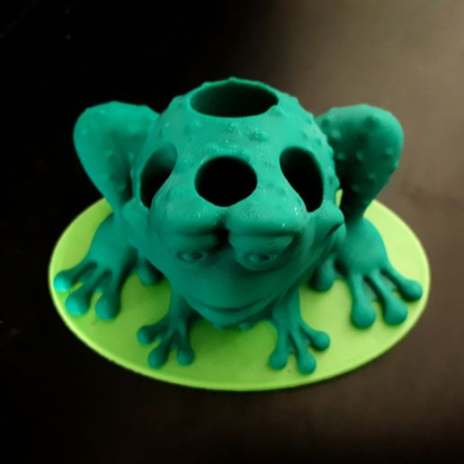 20191230_093549.jpg Download STL file Frog Penholder • 3D printable design, iradj3d