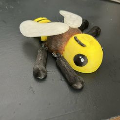 Bumblebee.jpg STL file Articulated Bumble Bee・3D printing idea to download