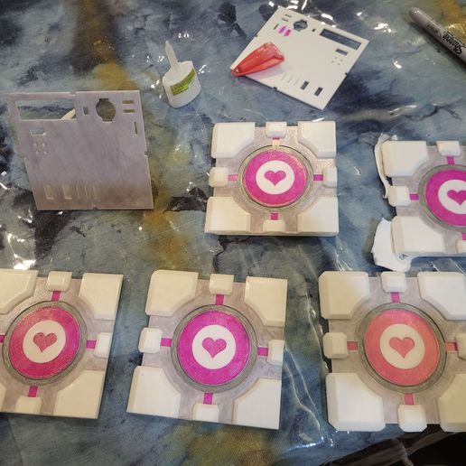 20240422_180755.jpg Companion cube tool holder.