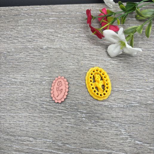 FRAMED FLOWER CLAY CUTTER. FRAMED FLOWER CLAY CUTTER