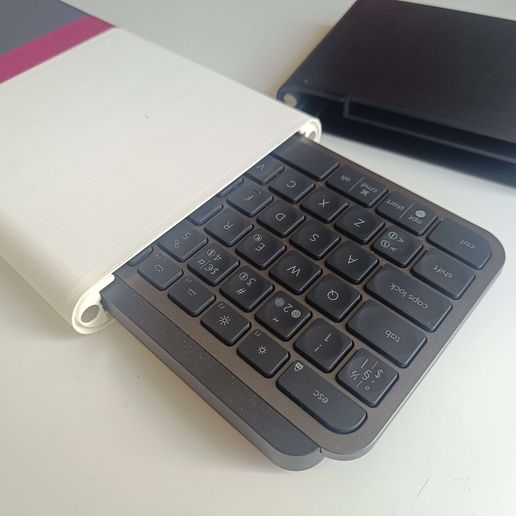 Printer_with_keyboard.jpg Logitech MX Keys S Tastatur-Kapselgehäuse