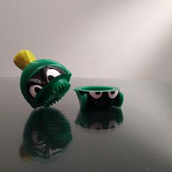 20220228_173637.jpg STL file MARVIN THE MARTIAN CHOPPER EASY PRINTING・3D printing template to download