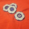 IMG_1269.JPG Buttons with a flower pattern