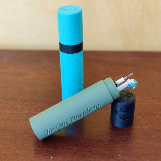 Oral-B® Toothbrush Round Travel Case