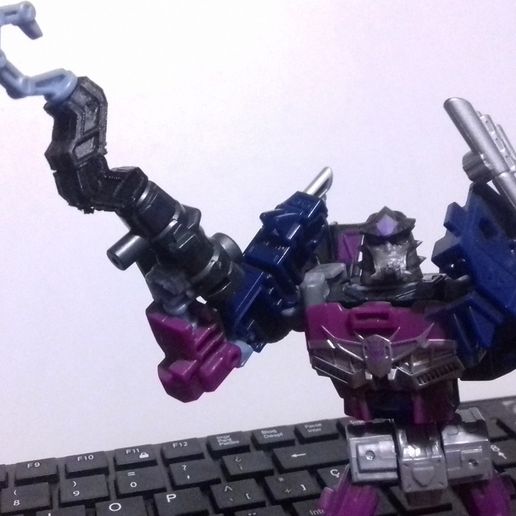 🤖 IDW head for Legacy Lockdown・ STL File for 3D printing・Cults