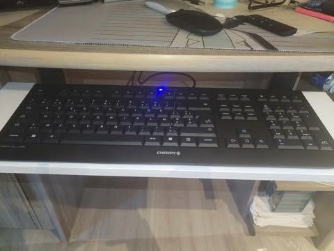 481756518_1703279157236910_1023048029957903282_n.jpg keyboard tray with sliding rail
