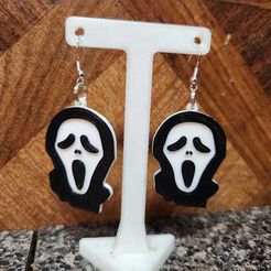 Ghostface-earrings.jpg STL file Ghostface Scream Earrings・3D printable model to download