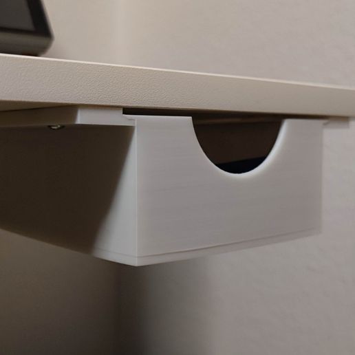 IMG_20241027_162219.jpg Space-saving drawer under the table