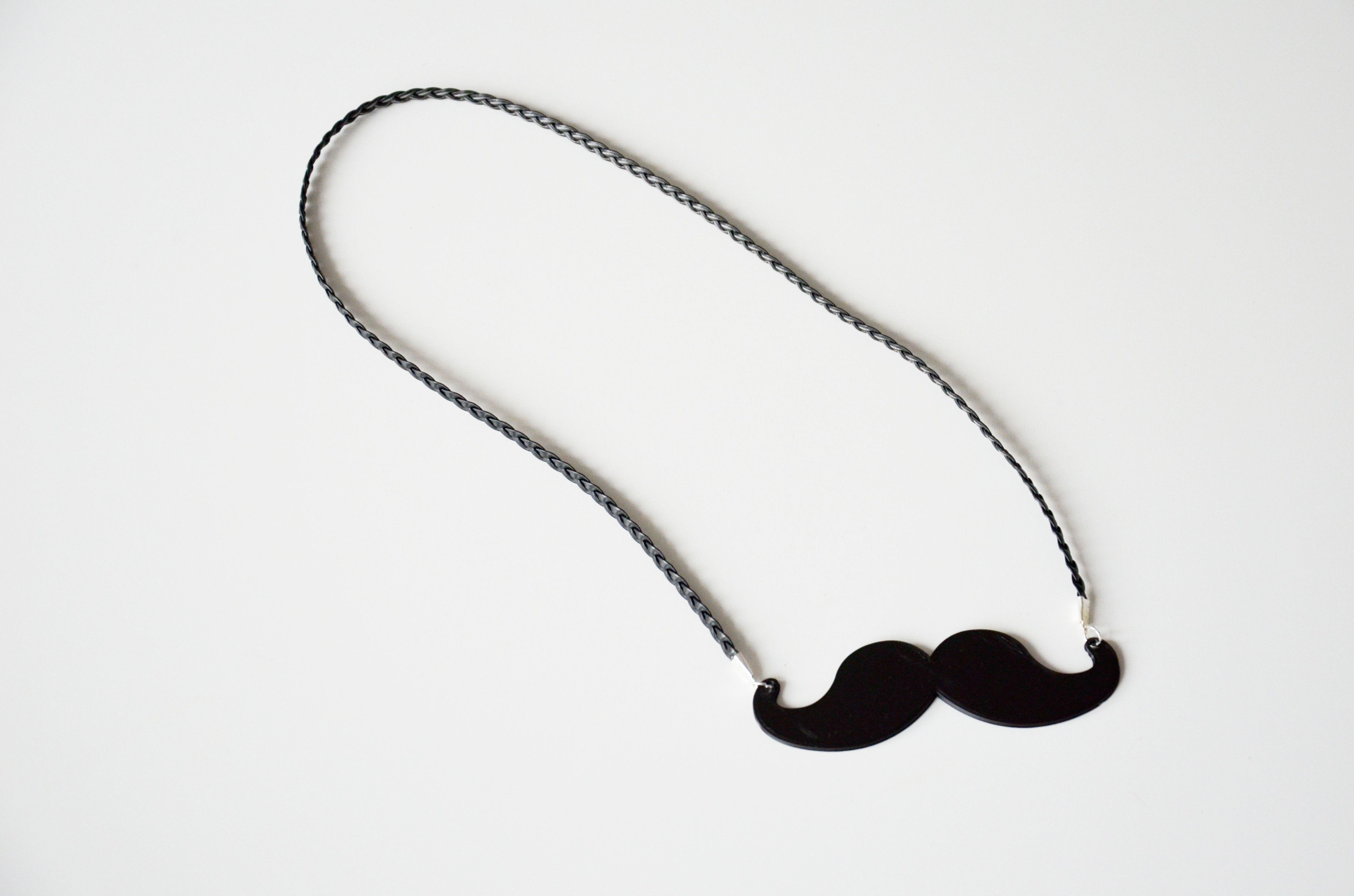4.jpg Free STL file Moustache necklace・3D printer model to download, LordTailor