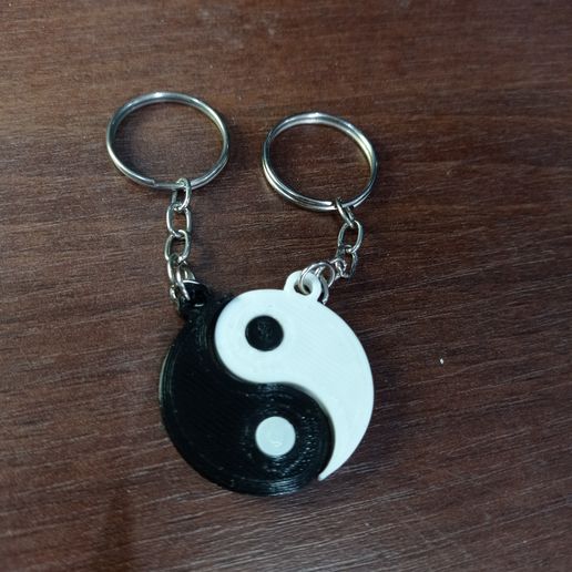 yin yang keychain - key chain 3D model