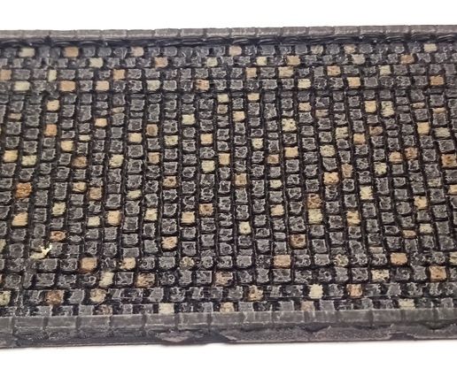 One lane cobblestreet + sidewalk