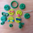 20221128_103626.jpg Set of emoticons fondant cutters, in 3 and 4 cm.