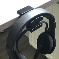 IMG_0056.JPG HELMET HOLDER