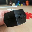 new-hinge-pokeball-close.jpg Fichier 3D gratuit Décoration de boîte de Pokeball pliable・Modèle pour imprimante 3D à télécharger