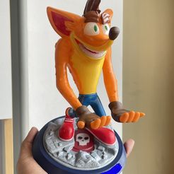 CRASH BANDICOOT CONTROLLER STAND - CABLE GUY
