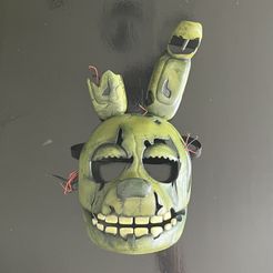 Springtrap-mask-3d-printed.jpg STL-Datei Springtrap Maske (FNAF)・Modell für 3D-Drucker zum Herunterladen