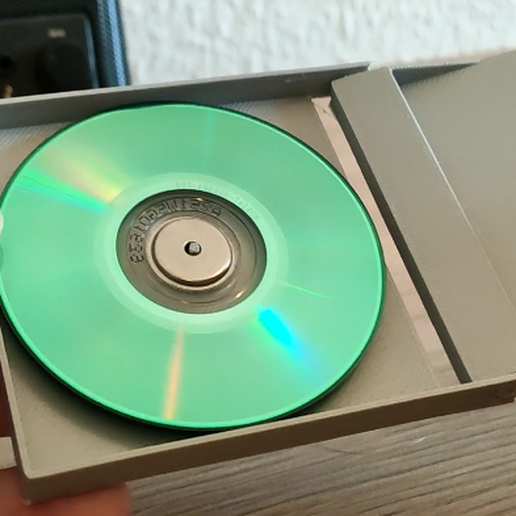 pukitomukito.png Mini disc holder