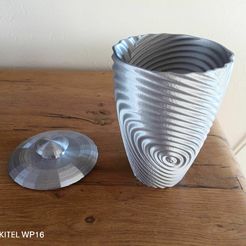 gMax Twisted Ripple Vase Bin