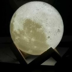 4.jpeg Archivo 3D LÁMPARA DE LUNA DE 5 PULGADAS DE DIÁMETRO・Objeto imprimible en 3D para descargar