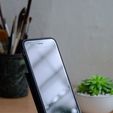 1NK_1582.jpg Phone Stand with Cable Routing