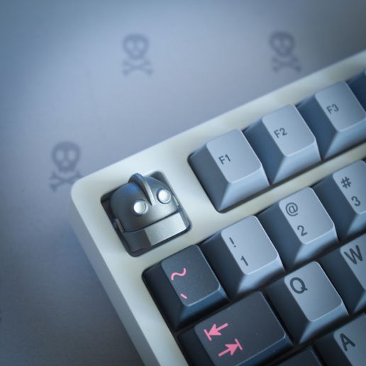 IMG_7170.jpg Iron Giant Keycap