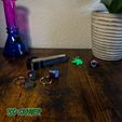 IMG_5086.jpg Joint Rest & Weed leaf+Grinder Keychains