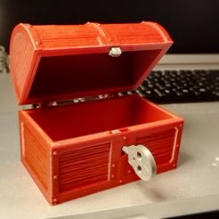 chest1.jpg Free 3D file Hinged Chest with Working Lock and Wood Texture・Design to download and 3D print