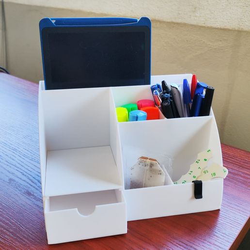 Imagen-de-WhatsApp-2024-05-09-a-las-12.17.17_246fe7fb.jpg Organizador de secretária para canetas / organizador de secretária