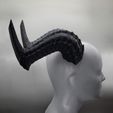 20220812_130558.jpg Archdemon Horns XL | Violet