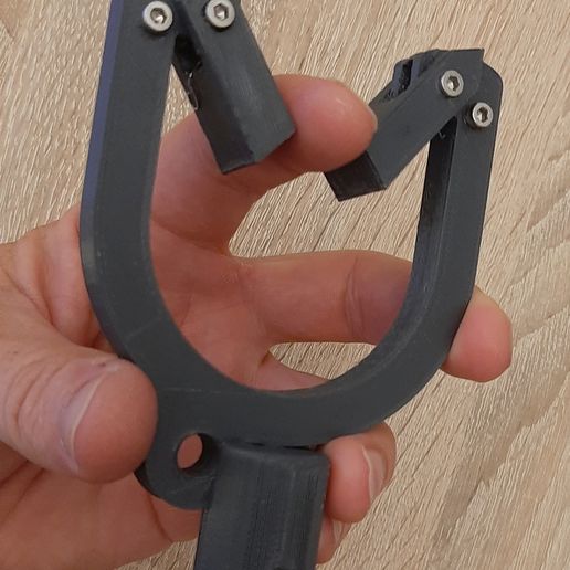 payloadholder24.jpg Fifish V6 V6s universal payload holder for tools, retrieval hook, gripper, net, clamp.