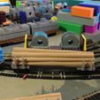 IMG_0918.jpg 50-футовый вагон для бревен/труб в масштабе N с сцепками Micro-Trains