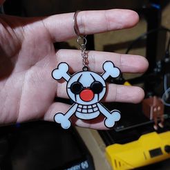 20231002_203939.jpg STL file one piece/keychain pirate flag buggy keychain・Model to download and 3D print