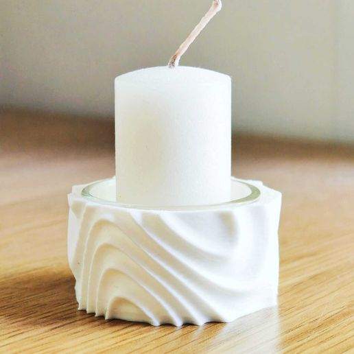 Candle holder