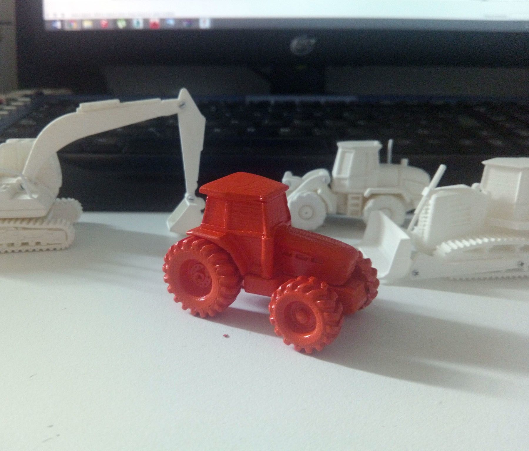 IMG_20170513_163338 p.jpg Download free STL file Easy to print Generic Tractor (esc: 1: 100) • Object to 3D print, guaro3d