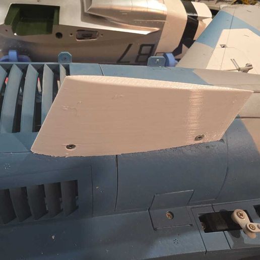 WhatsApp-Image-2025-06-18-at-9.25.09-AM.jpeg Freewing 90mm EDF F-16 V1&V2 ventral fin