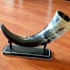 stand_with_horn.jpg Perfect-Fit Horn Display Stand