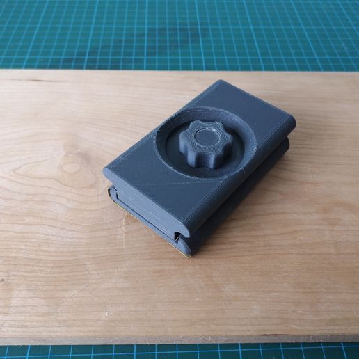 IMG_20210606_104123.jpg Bloc de ponçage, pour le papier de verre