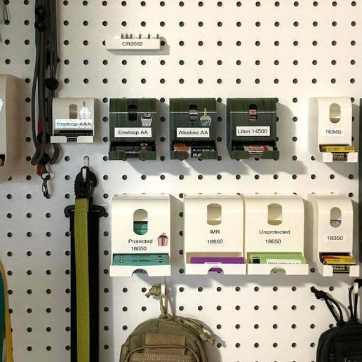 IMG_1970.JPG Battery trays for pegboard