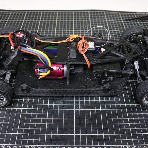 IMG_5069.JPG Download STL file MyRCCar 1/10 On-Road Build for Tesla Model S Body RC Car • Model to 3D print, dlb5