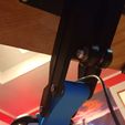 20230509_190335.jpg support de rangement pour manette xbox sous le bureau