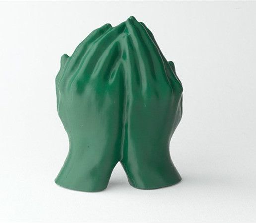 b_I3RO34R8G6.jpg Cupped Hands Catchall