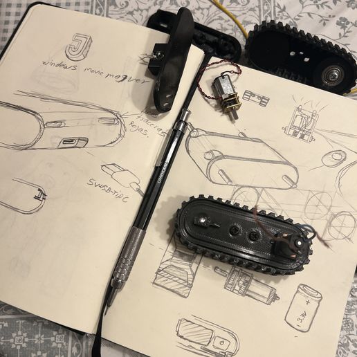 IMG_7578.jpg Funkgesteuerter Mini-Roboter.