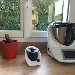 IMG_2018.JPG Toy food processor inspired by the Thermomix(R)